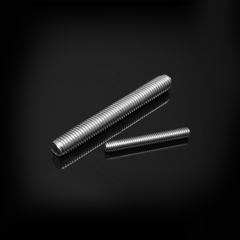 Skrutkové skrutky z nehrdzavejúcej ocele DIN976